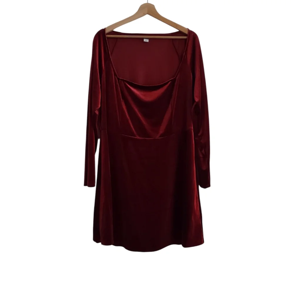Old Navy Fit and Flare Velvet Mini Dress NWT Scarlet 2X - Picture 2 of 15